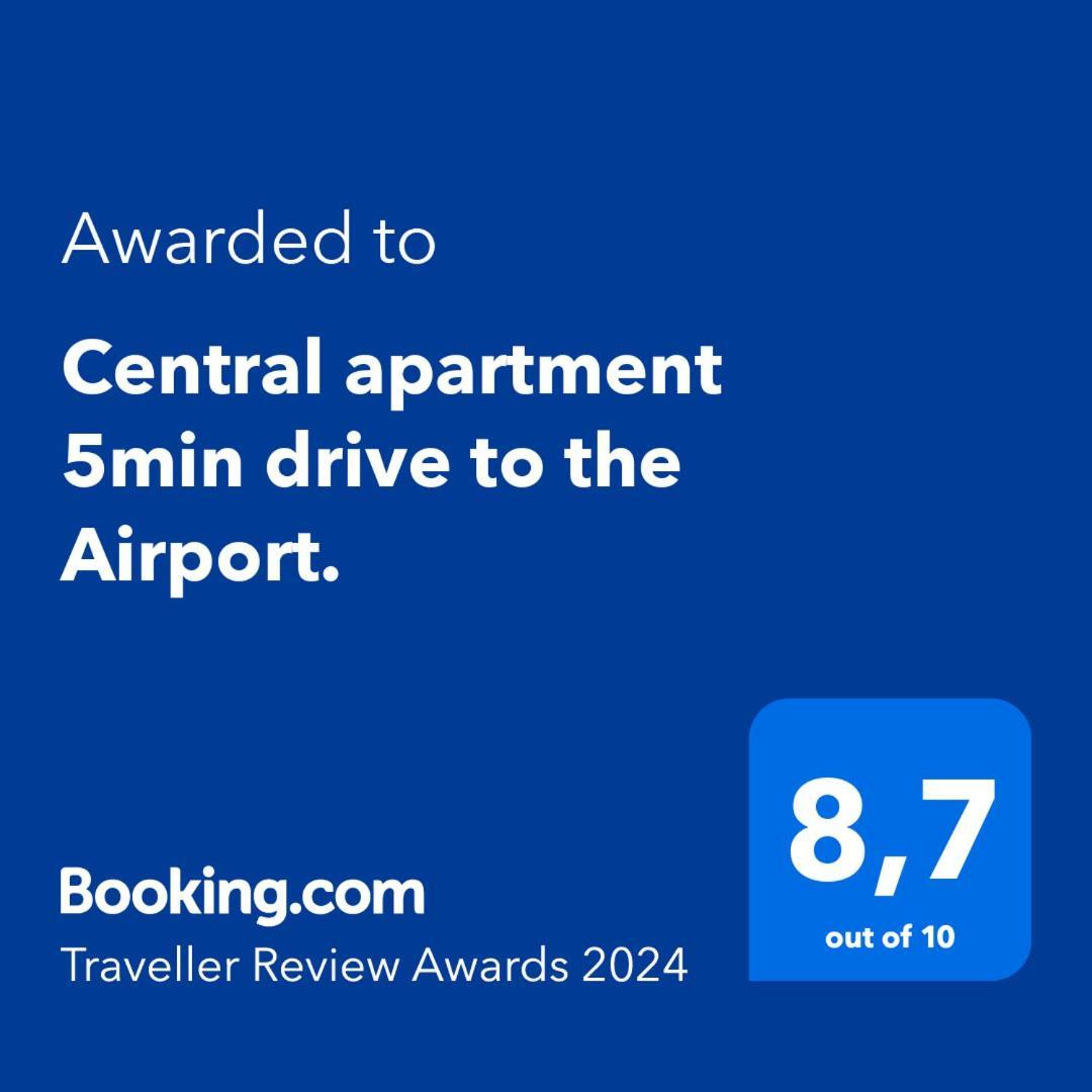 Central Apartment 5Min Drive To The Airport. Стокхолм Екстериор снимка